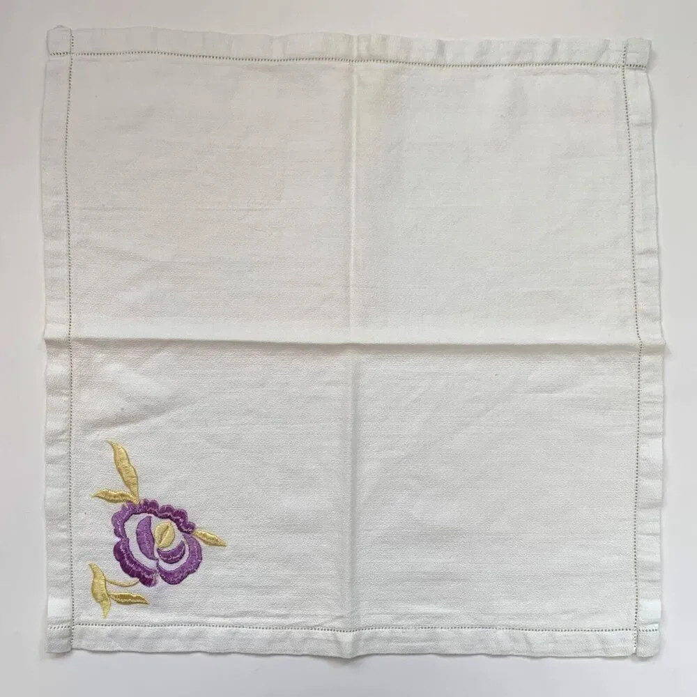 Unbranded embroidered floral